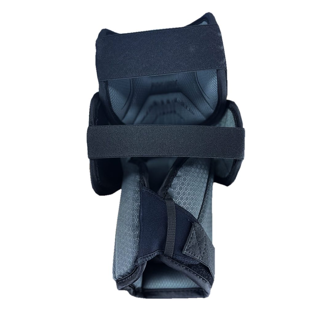 Goalies Plus (Best Price) Bauer Pro Intermediate Knee Guards