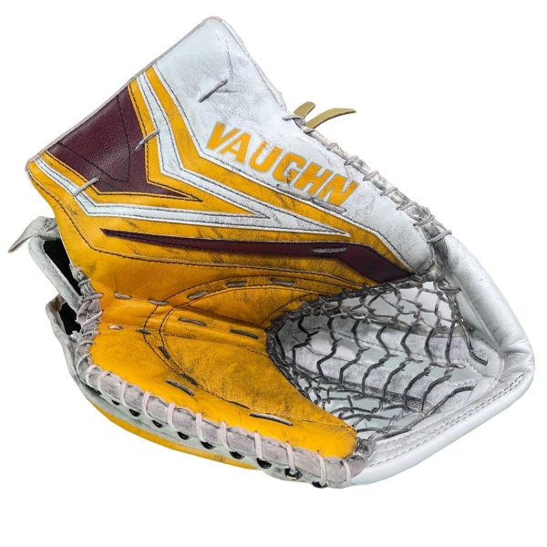 Vaughn Pro Return Goalie Catch Glove - Owen Bartoszkiewicz [Used]